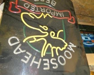 MOOSEHEAD NEON SIGN 