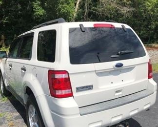 VIEW 3 BACKSIDE 2011 FORD ESCAPE