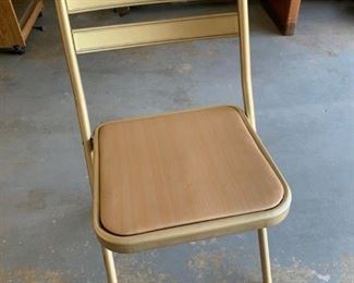 #1	4 Vintage METAL FOLDING CHAIRS set of 4 need some clean up                       	$99.00
