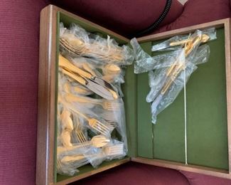 #24	SILVERWARE IN STORAGE BOX gold plated never used	$28.00
