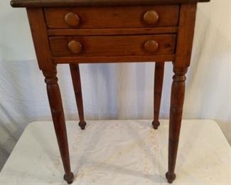 Antique Accent Table with 2 Drawers r tailored construction with rounded knob handles in good shape