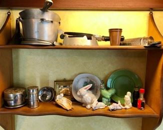 Decorative & useful kitchen items.