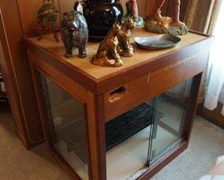 display cabinet, banks, figurines