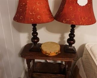side table, lamps