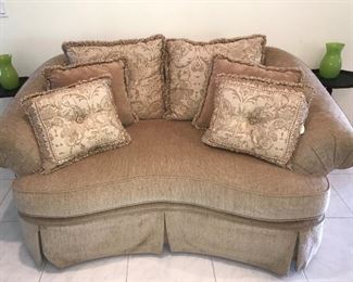 PRICE: $340.00-  Honey Chenille Loveseat 
2 Back Pillows + 4 Decorative Pillows
Manufac. Brookwood 
Item#PH47851