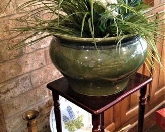 Small table; green planter
