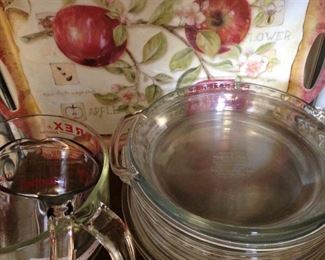 "Apple" tray; pie plates