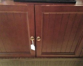 Organizing unit that sets on top of a desk