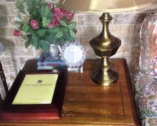 End table; brass lamp
