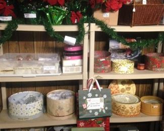 Round decorative boxes filled with plates