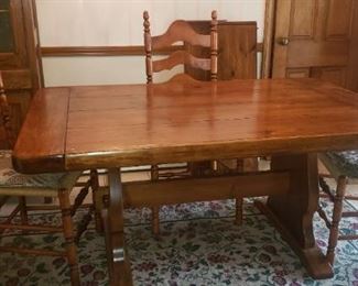 Pine Farm Table w/ 2 leaves and 4 Chairs
