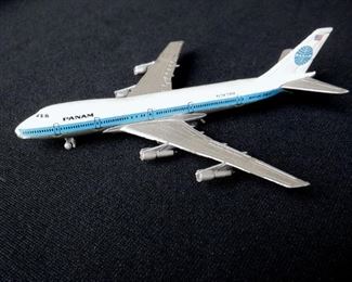 Vintage die cast Lintoy Boeing 747 with Pan Am decals. Hong Kong. Retractable landing gear and front wheel; nothing broken, all works. Plane body is a little dark from age. 5.75" long x 5.5" wide. $16