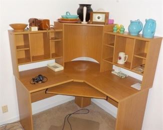 Corner Work Station.