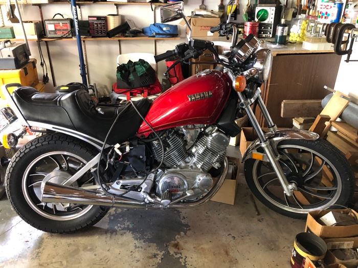 1983 Yamaha XV500 motorcycle - needs a new carburetor 