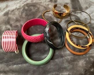 Lot 25:  Assorted Bracelets: $20
