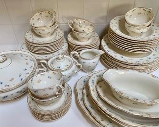 Item 187:  ($100)                                                                     Syracuse China Suzanne Pattern Federal Shape  - 8 dinner plates, 8 salad plates, 8 dessert dishes, 8 soup bowls, 8 cups/10 saucers, 1 gravy bowl, 2 platters, 2 serving bowls, 1 covered dish, creamer & sugar:
