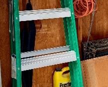 Item 195:  Husky 6 Ft. Ladder:   $30