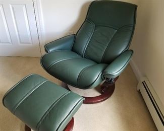 Ekornes stressless chair in green