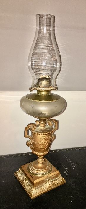 "trophy" oil lamp