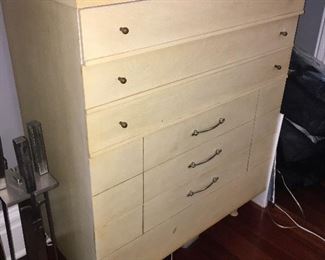 Dixie chest of drawers
