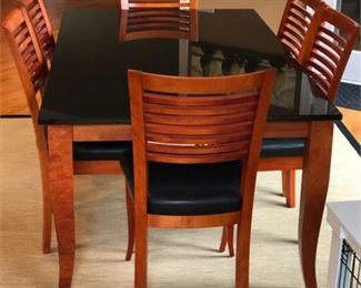 Lot 001
Dinec Furniture Canada Custom Dining Table Chairs