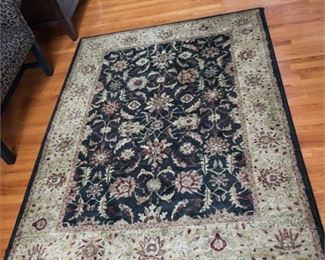 Lot 011
Persia Empire Area Rug