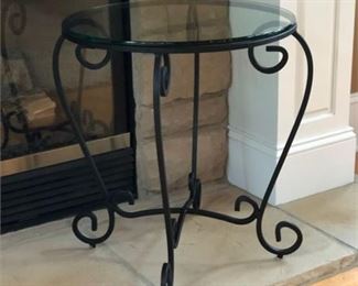 Lot 013
Decorative Iron and Glass Occasional Table