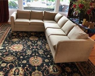 Lot 017
Contemporary Modular Sectional Sofa