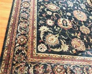 Lot 018
Wool Traditional Room Size Rug