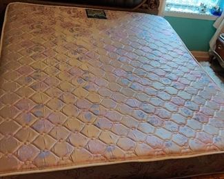 very clean queen size mattress and box spring