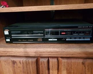 Fisher Conpact Disc Player AD-812
