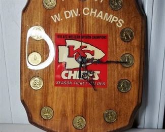 KC Chiefs BATTERY Operated Clock with 1995 Quarters