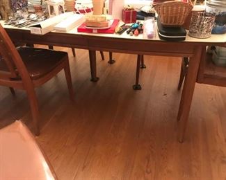 Mid Century Dining Table / 6 Chairs $ 388.00
