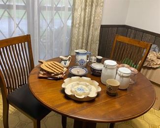 Mission style table and two chairs