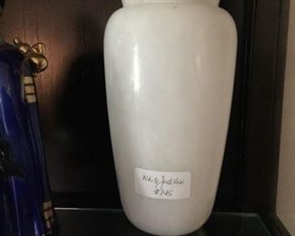 White Jade vase