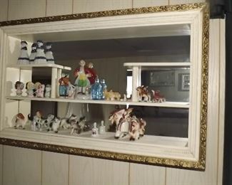 shadow box & figures small marked Japan