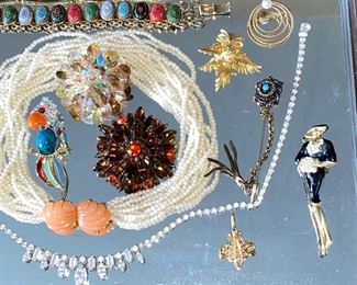 VINTAGE JEWELRY 