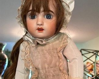 ANTIQUE BISQUE DOLL