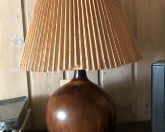 Cool mid-century table lamp.