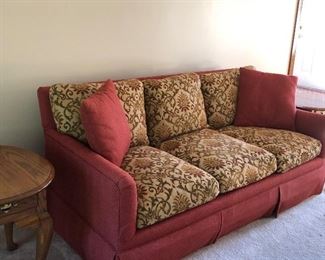 Regency style sofa recently Upholstered with tapestry fabric. Coushions in excellence