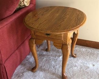 queen ann oak table with drawer