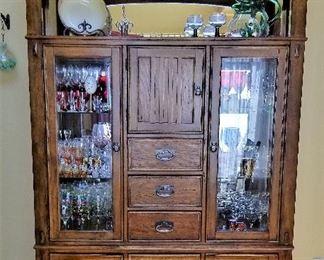 China storage cabinet with lights and mirror. 