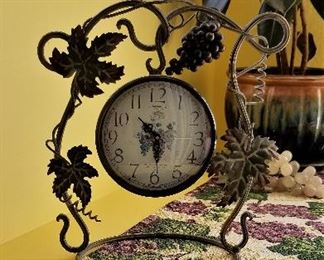 Grape design clock and runner