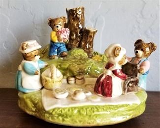 Cute musical boxes in this nursery.