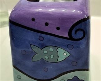 Ceramic fish tissue holder