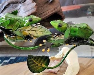 Lots of different cute metal frogs and other neat critters! These are new and would make great gifts for the holidays.