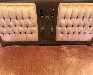 PRISTINE EASTLAKE SETTEE