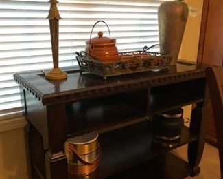 AWESOME VINTAGE STYLE TV/ENTERTAINMENT DISPLAY STAND, MISC. HOME DECOR 