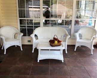 WICKER PATIO SET