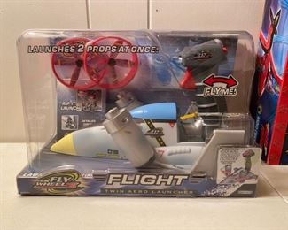 Fly Wheel Flight Twin Aero Launcher toy New In Box